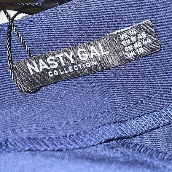 Nasty Gal Tailored High Waisted Turn Up Hem Pants in Navy Blue NEW with tags - Picture 6 of 7